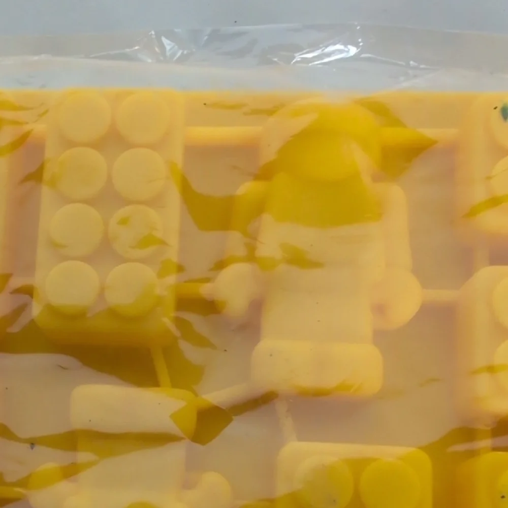 NIB Mini Fig and Bricks Candy Molds
